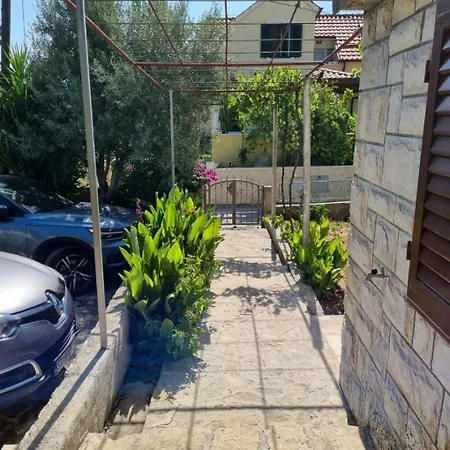 Smilja Apartamento Supetar