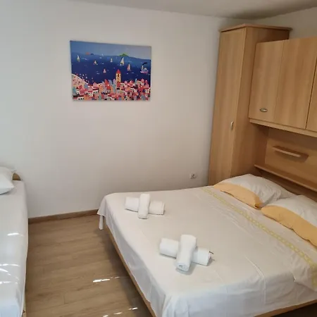Smilja Apartman *
